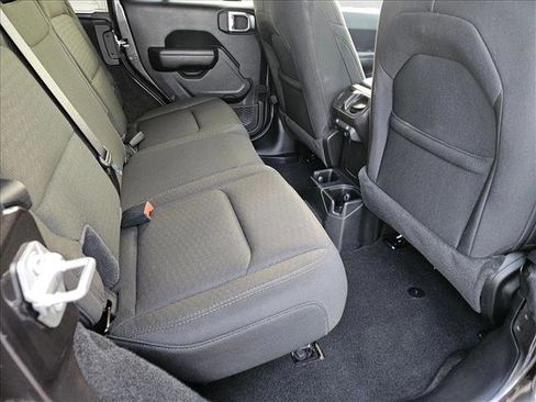Used 2021 Jeep Wrangler Unlimited Sport image 18