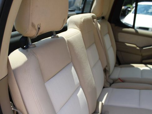 Used 2010 Ford Explorer Sport Trac XLT RWD image 26