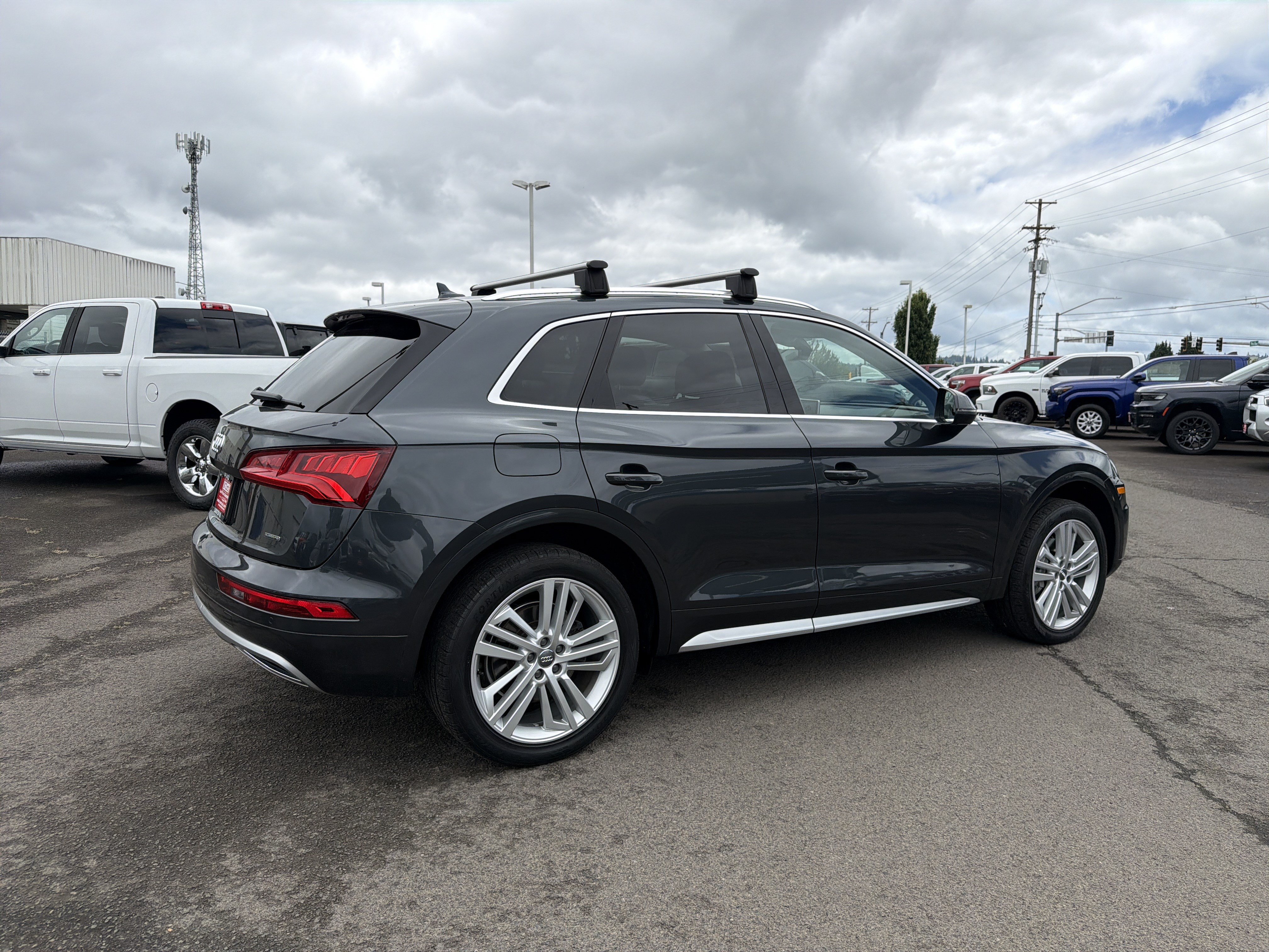 Used 2019 Audi Q5 2.0T Premium Plus w/ Premium Plus Package AWD/4WD image 6