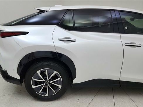 Used 2024 Lexus RZ 450e Premium w/ Technology Package image 12