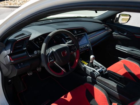 Used 2021 Honda Civic Type R image 13