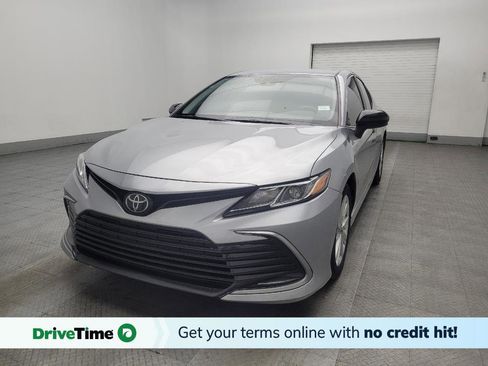 Used 2022 Toyota Camry LE FWD image 1
