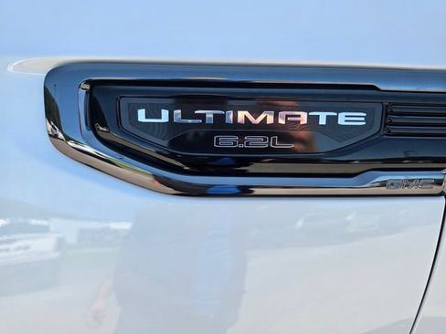 Used 2023 GMC Sierra 1500 Denali Ultimate AWD/4WD image 10