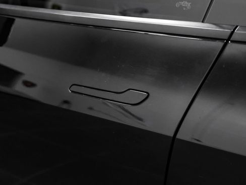 Used 2026 Tesla Model Y 2WD image 40
