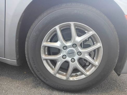 Used 2021 Chrysler Voyager Lxi image 19