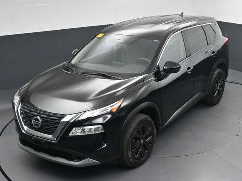 Used 2021 Nissan Rogue SV image 31