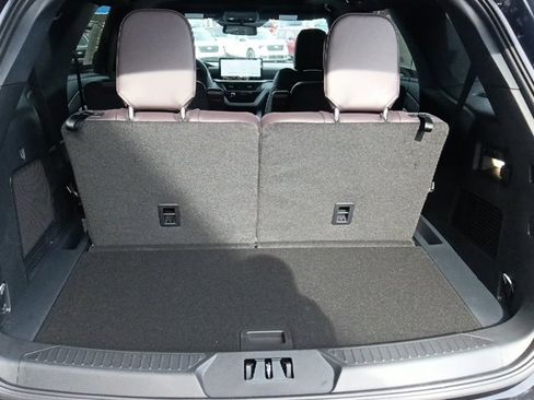 New 2026 Ford Explorer Platinum image 29