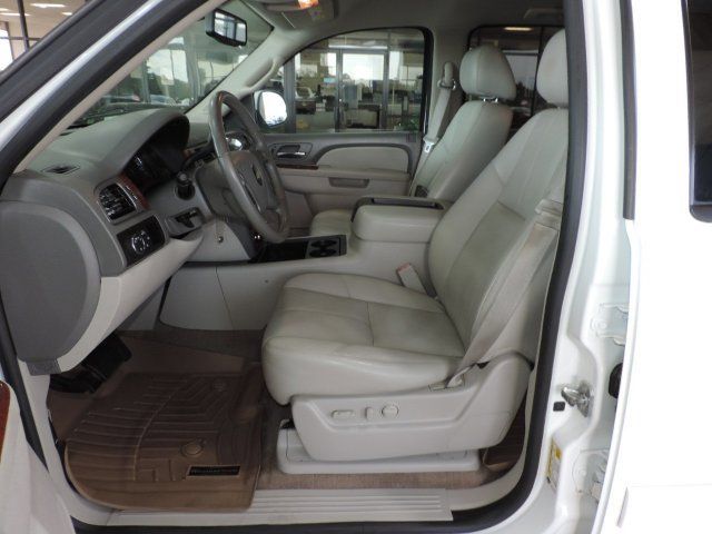Used 2014 Chevrolet Tahoe LT w/ Luxury Package RWD image 21