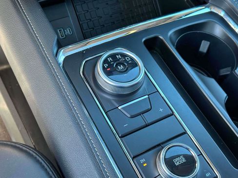 Used 2023 Ford Expedition XLT image 30