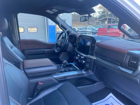 Used 2022 Ford F150 Lariat image 4
