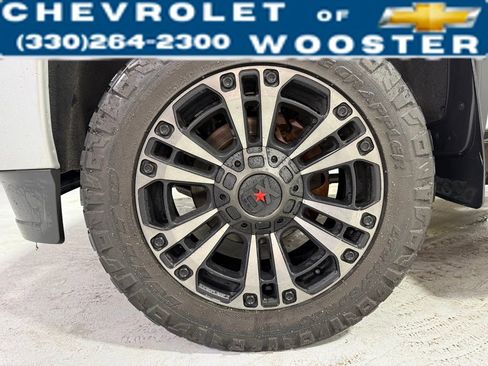 Used 2018 GMC Sierra 2500 Denali w/ Duramax Plus Package image 9