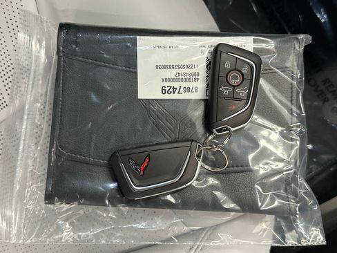 Used 2025 Chevrolet Corvette E-Ray w/ Battery Protection Package AWD/4WD image 33