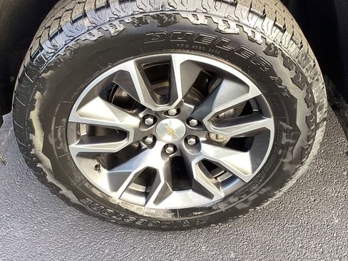 Used 2022 Chevrolet Silverado 1500 LT image 10