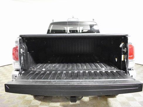 Used 2020 Toyota Tacoma TRD Off-Road w/ TRD Premium Off Road Package image 29