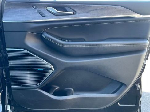 Used 2021 Jeep Grand Cherokee L Overland w/ Luxury Tech Group IV image 29