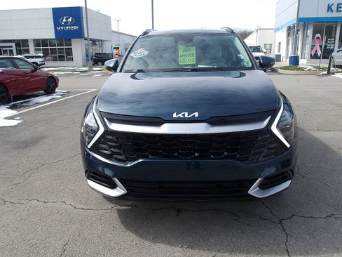 Used 2024 Kia Sportage EX w/ EX Premium Package image 2