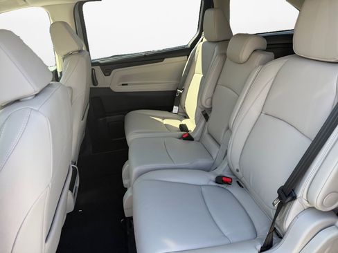 Used 2026 Honda Odyssey EX-L image 13