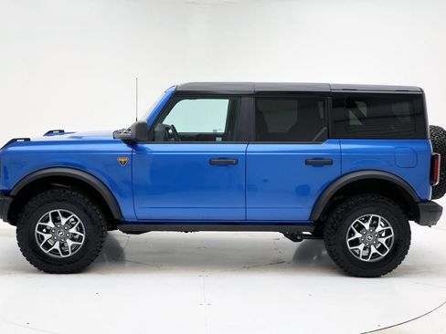 Used 2025 Ford Bronco Badlands image 5