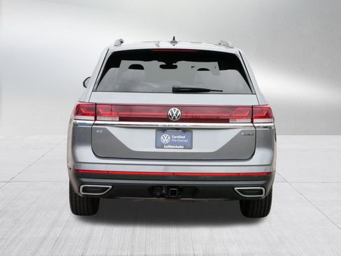 Certified 2024 Volkswagen Atlas SE image 6