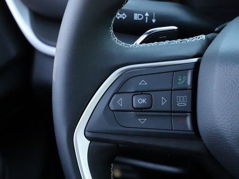 New 2025 Jeep Grand Cherokee L Altitude image 22