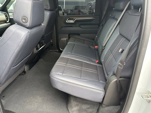 Used 2024 Chevrolet Silverado 2500 High Country w/ High Country Premium Package AWD/4WD image 37
