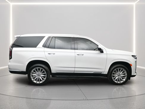 Used 2022 Cadillac Escalade Premium Luxury AWD/4WD image 17