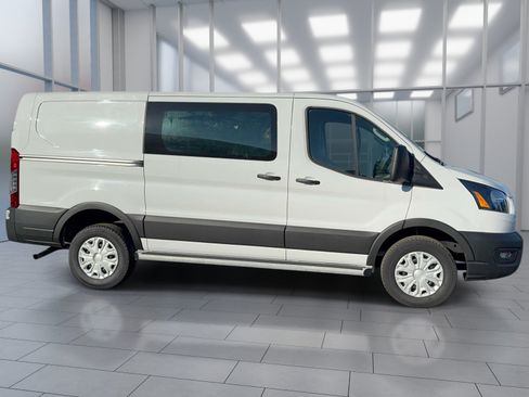 Used 2025 Ford Transit 250 Low Roof w/ Exterior Upgrade Package RWD image 3