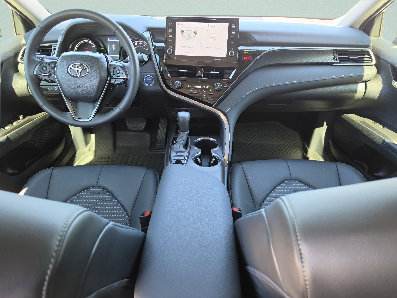 Used 2024 Toyota Camry SE w/ Audio Upgrade Package FWD image 18