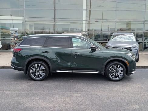 New 2026 INFINITI QX60 Luxe w/ Family Package image 9