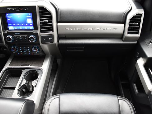 Used 2021 Ford F250 Lariat image 37