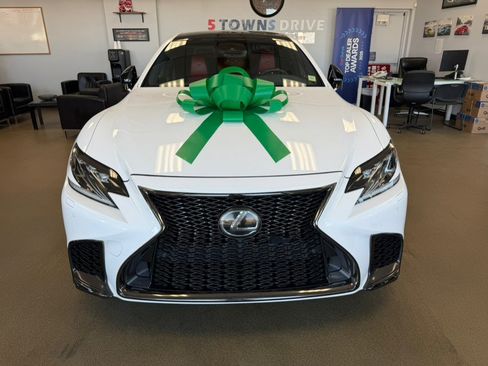 Used 2018 Lexus LS 500 F Sport w/ Accessory Package (Z1) image 5