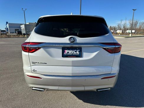 Used 2021 Buick Enclave Essence w/ Sound and Sites Package image 4