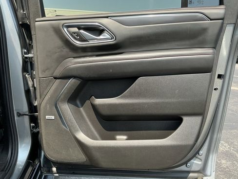 Used 2021 Chevrolet Suburban RST w/ Rear Media and Nav Package image 29