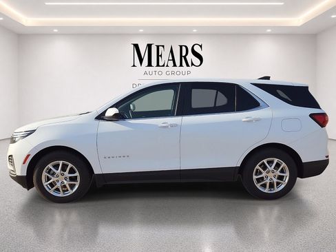 Used 2024 Chevrolet Equinox LT FWD image 2