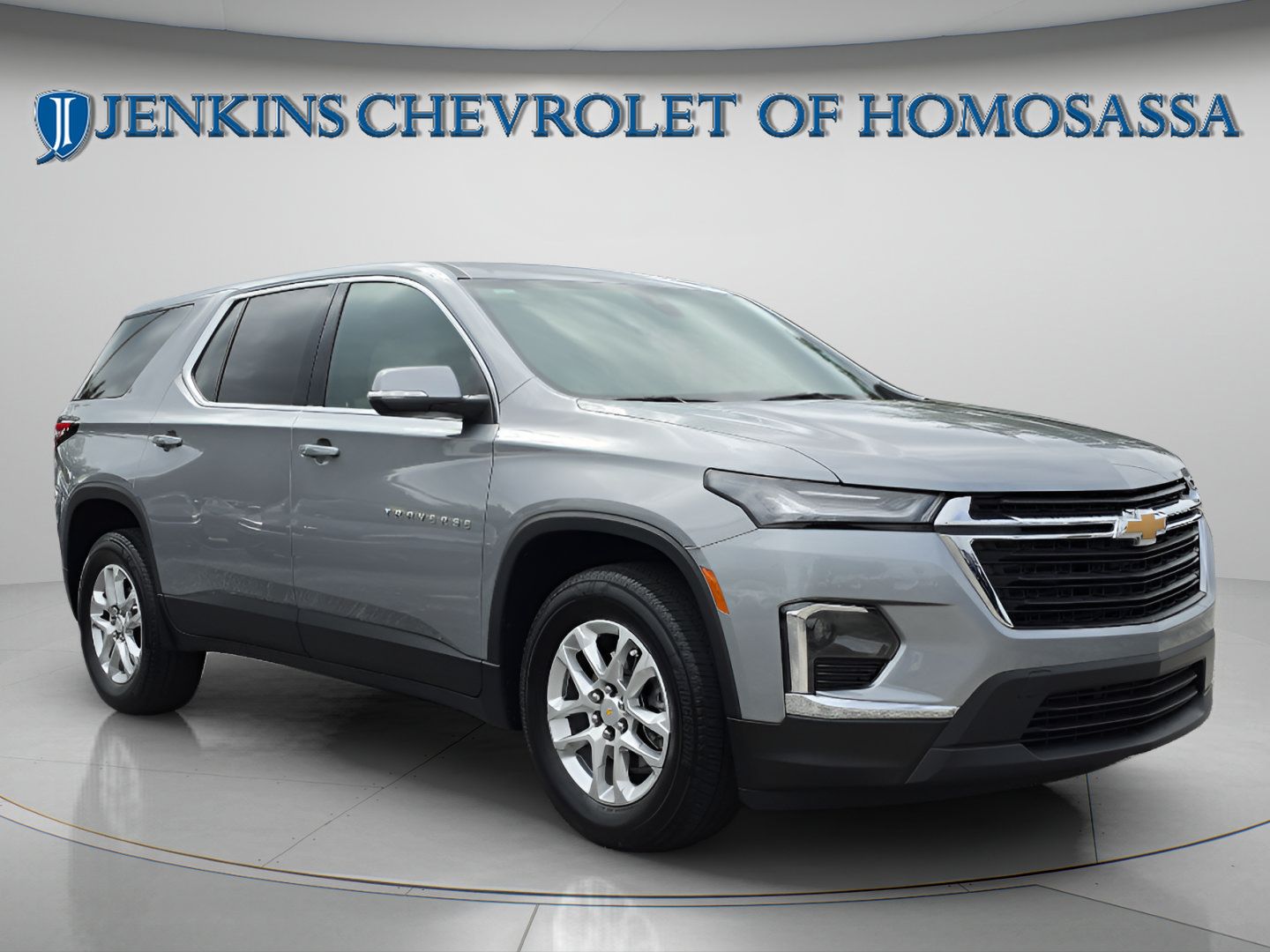 Used 2023 Chevrolet Traverse LS w/ Safety Package FWD image 1