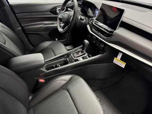 New 2026 Jeep Compass Trailhawk image 4