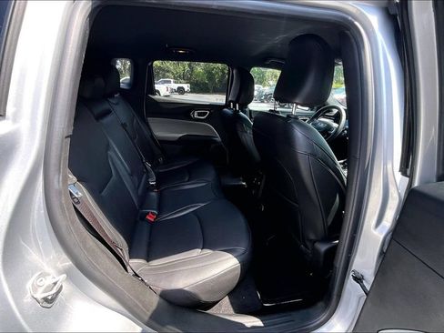 Used 2025 Jeep Compass Limited AWD/4WD image 25