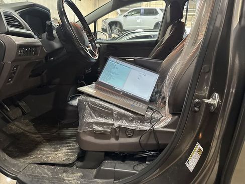 Used 2018 Honda Odyssey EX-L image 8