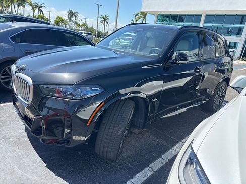 Used 2024 BMW X5 xDrive40i w/ M Sport Package AWD/4WD image 5
