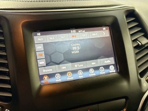 Used 2019 Jeep Cherokee Latitude Plus image 15