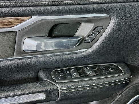 Used 2020 RAM 1500 Laramie image 15