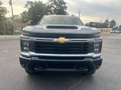 Used 2025 Chevrolet Silverado 2500 Custom w/ Custom Value Package AWD/4WD image 7
