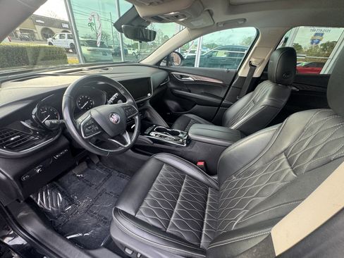 Used 2022 Buick Envision Avenir w/ Technology Package II image 9