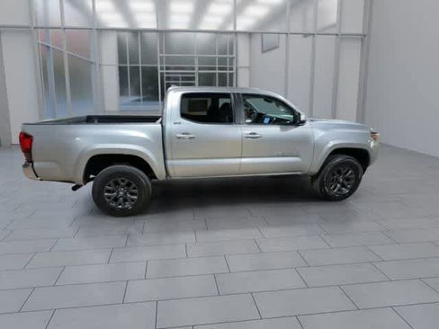 Certified 2023 Toyota Tacoma SR5 AWD/4WD image 9