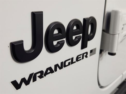 Used 2025 Jeep Wrangler Sport image 8