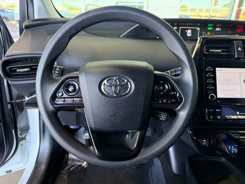 Certified 2021 Toyota Prius L Eco image 22