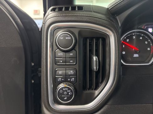 Used 2022 Chevrolet Silverado 1500 High Country AWD/4WD image 19