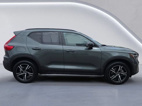 New 2026 Volvo XC40 B5 Core w/ Protection Package Premier AWD/4WD image 3