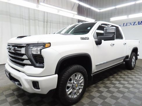 Used 2025 Chevrolet Silverado 2500 High Country w/ High Country Premium Package image 6