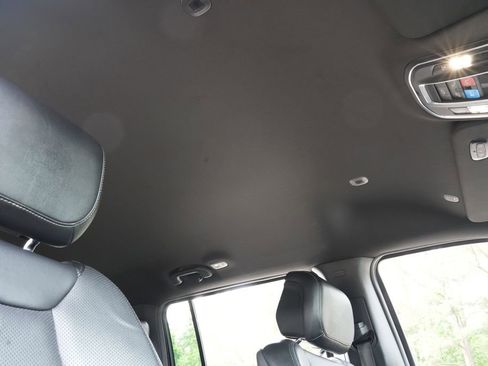 Used 2024 Jeep Wagoneer Series III AWD/4WD image 25